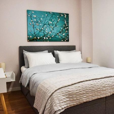 Newly Renovated-City Center Apartment Афины Экстерьер фото
